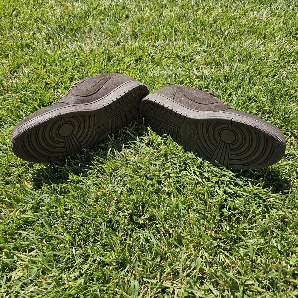 Jordan 1 Travis Scott - Velvet Brown - Size 13 - Picture 5 of 7